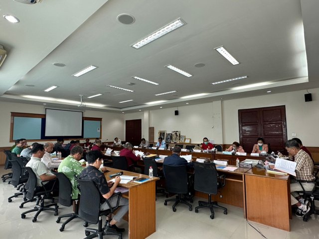 ประชุมคณะกรรมการร่างแผน